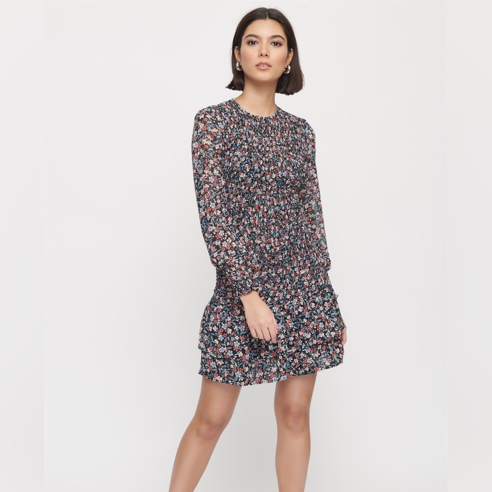 Dynamite Floral Mini Dress Long sleeves Fits S M size